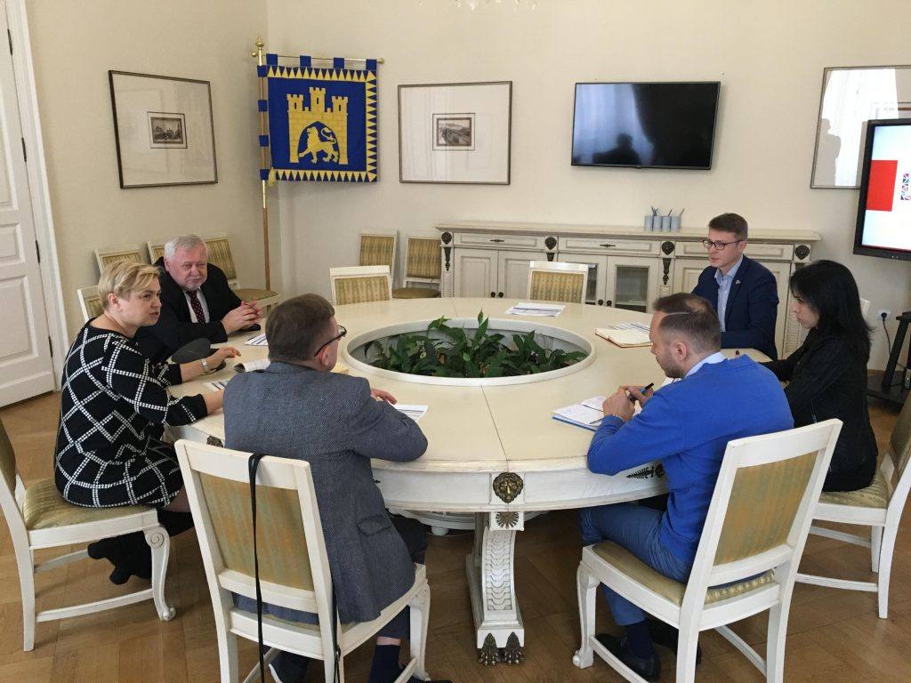 ROMAN LESYK, LVIV HONORARY AMBASSADOR, INVITED PROFESSORS OF THE LUBLIN MEDICAL UNIVERSITY TO SEE THE LOCATIONS IN LVIV